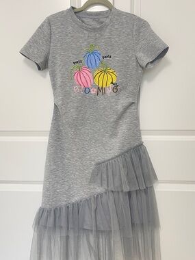 Gray Tulle-Hem Dress with Colorful Blooming Embroidery